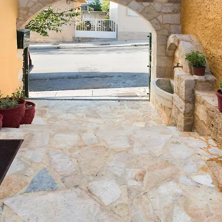 Apartment Dominic Chania 2 *